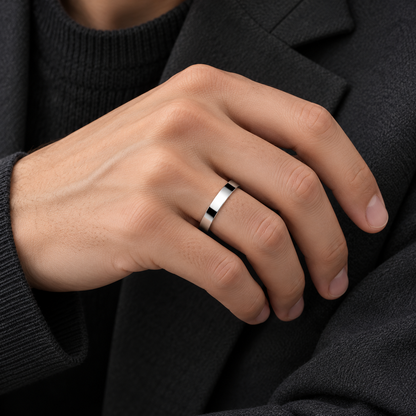 Bague Essentielle — Argentée — mise en scène 1
