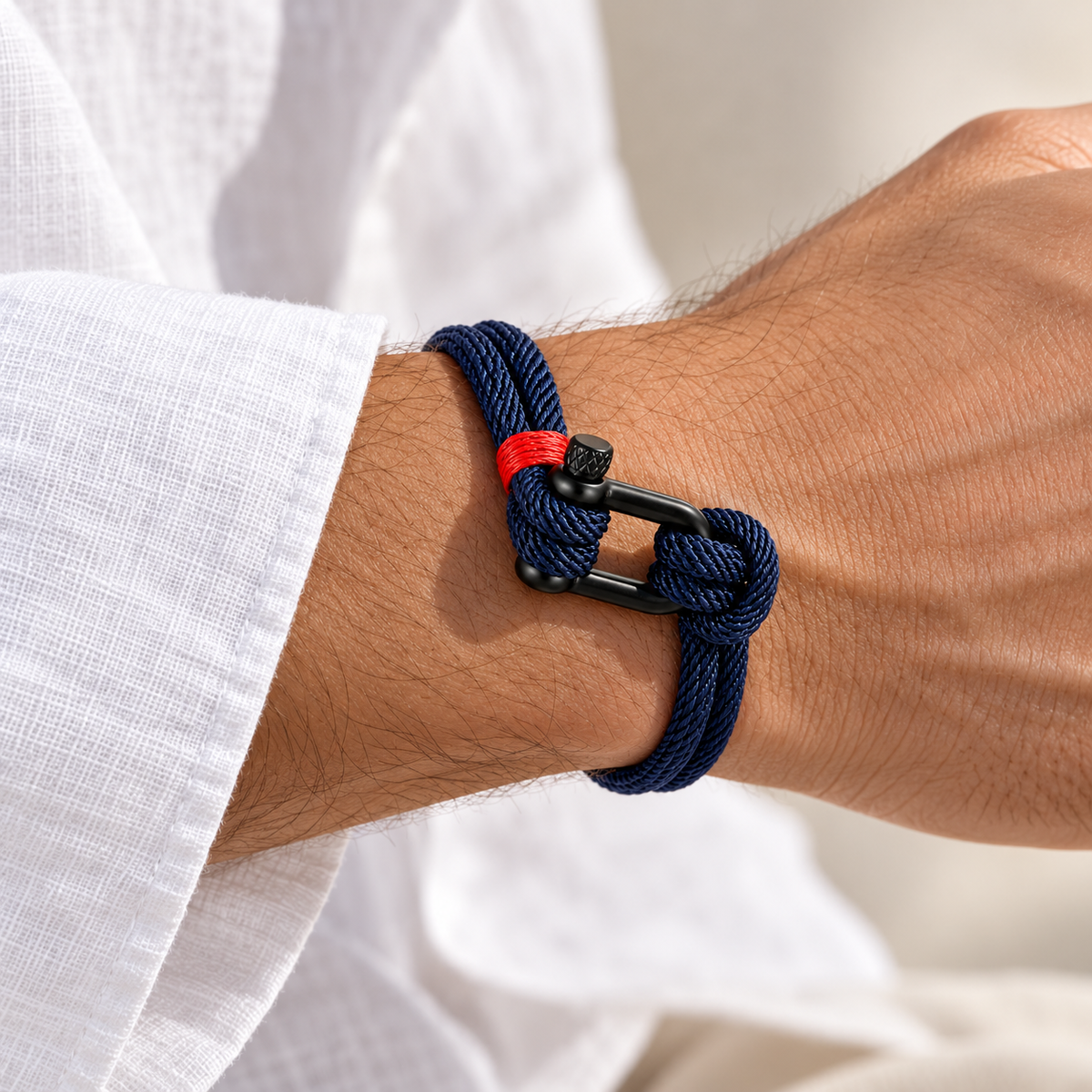 Bracelet Amarre — Bleu nuit & Noir — mise en scène 4