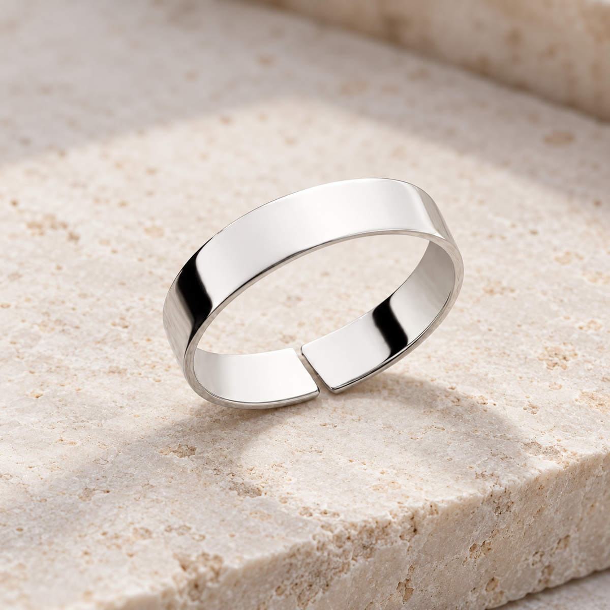 Bague Essentielle — Argentée — mise en scène 2