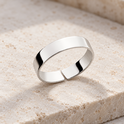 Bague Essentielle — Argentée — mise en scène 2