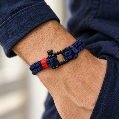 Bracelet Amarre — Bleu nuit & Noir — mise en scène 1